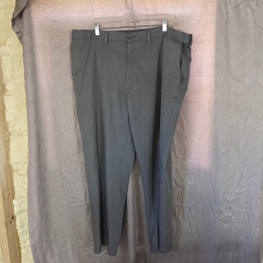 Haggar Dress Pants Mens 42x29 Gray Cool 18 Pro Classic Fit Polyester Slacks